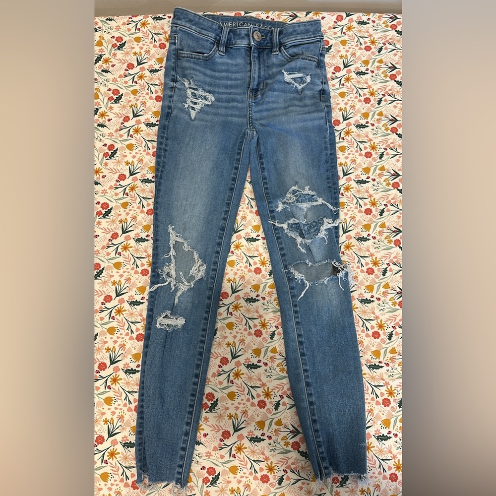 American Eagle Outfitters Distressed Mid-Blue Skinny Jeans